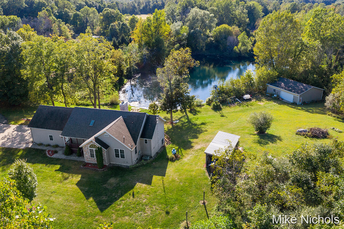 8398 West Hayward Road Delton, MI 49046 - Photo 3 of 48 IMG_1002