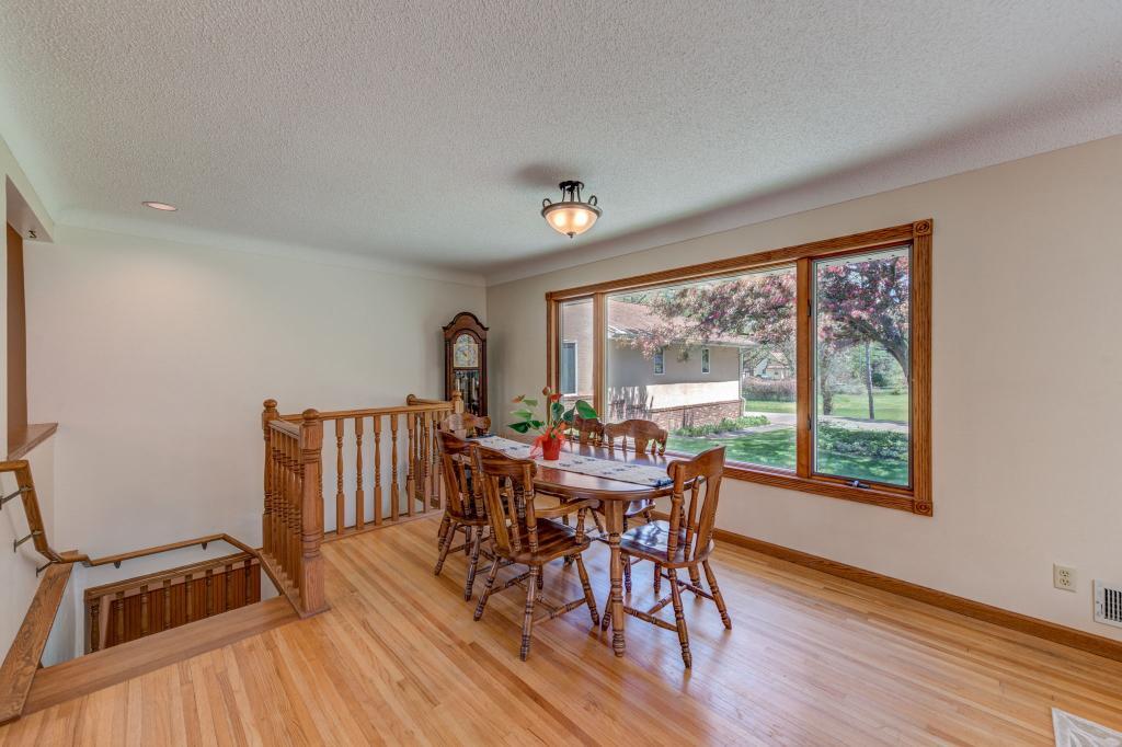 1047 County B Road West Roseville, MN 55113 - Photo 14 of 38