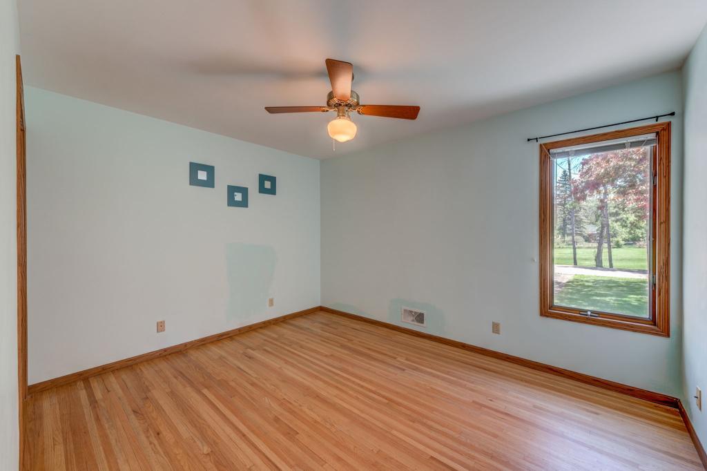 1047 County B Road West Roseville, MN 55113 - Photo 17 of 38