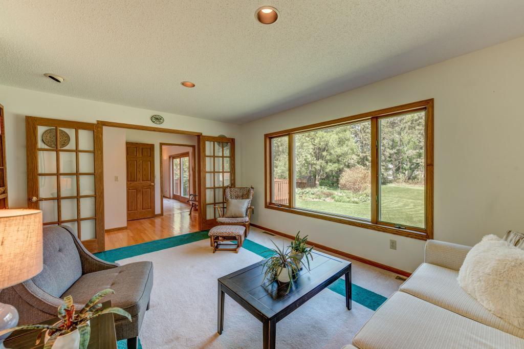 1047 County B Road West Roseville, MN 55113 - Photo 9 of 38