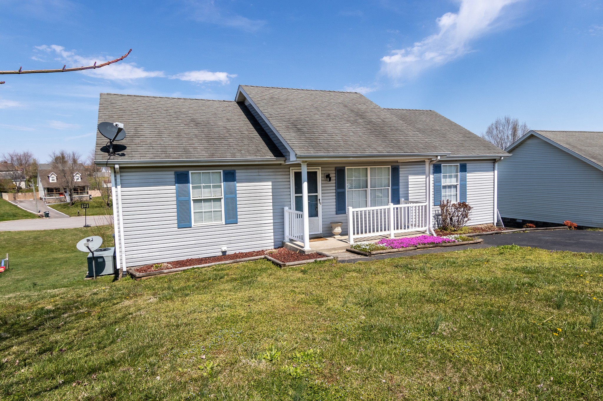 105 Elder Drive Springfield, TN 37172 - Photo 1 of 15 a backyard of a house with table and chairs