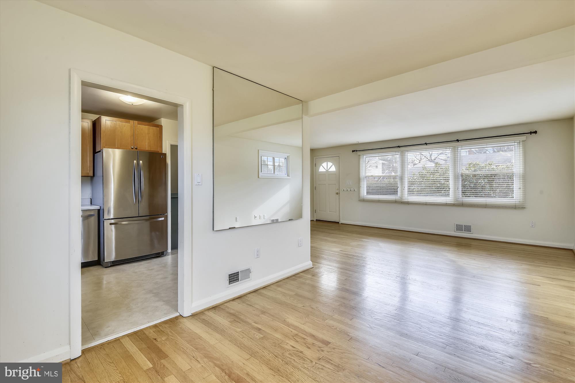 314 Orley Road Baltimore, MD 21228 - Photo 8 of 39 Gallery Image 8