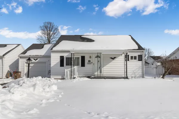 $134,900 | 407 Westwood Drive, Winchester, IN 47394