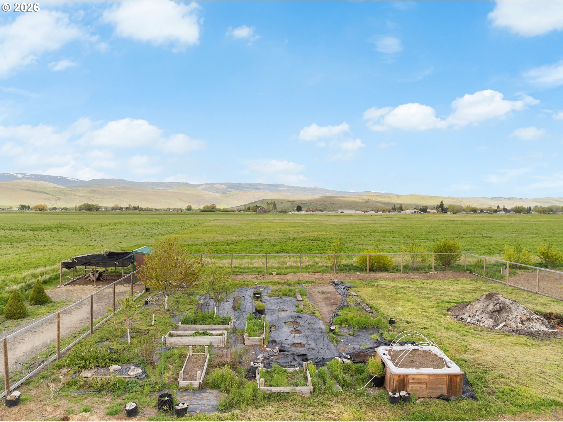 58015 Godley Road Union, OR 97883 - Photo 31 of 44 a view of a city and ocean view