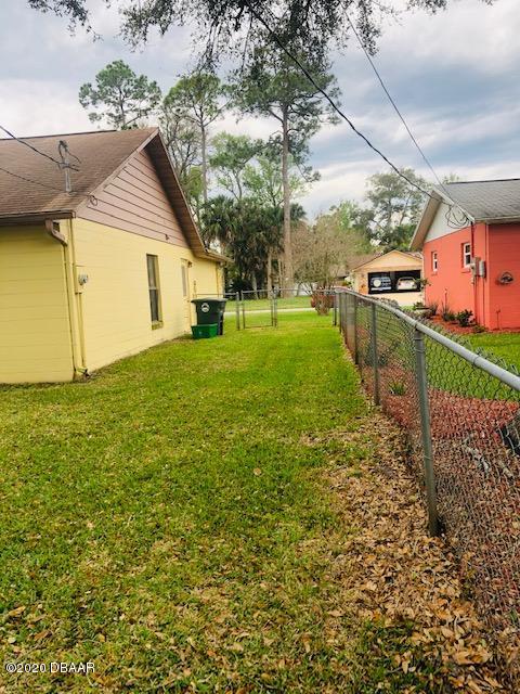 1241 Mardrake Road Daytona Beach, FL 32114 - Photo 26 of 32 NORTH SIDE OF PROPERTY
