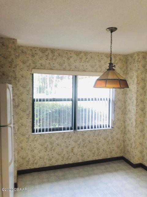 1241 Mardrake Road Daytona Beach, FL 32114 - Photo 10 of 32 EAT IN KITCHEN