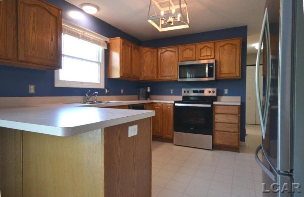 3120 Cobblestone Ridge Tecumseh, MI 49286 - Photo 6 of 29 50141947-4fe73cf7-5a23-47ff-b1ec-cc26fb4b8df1.JPG