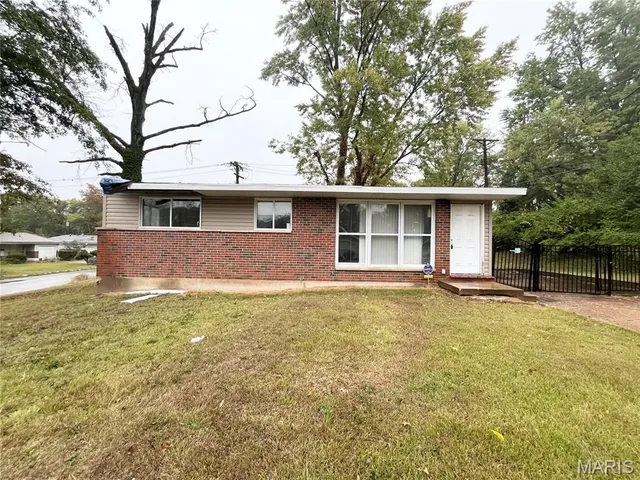 $54,900 | 2241 Empress Drive, St. Louis, MO 63136