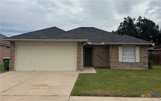 $1,695 | 501 Appaloosa Drive, Victoria, TX 77904