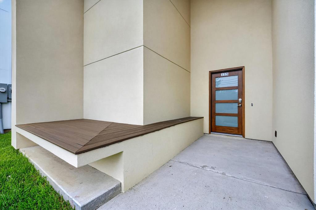 115 Rolston Road Irving, TX 75060 - Photo 4 of 30