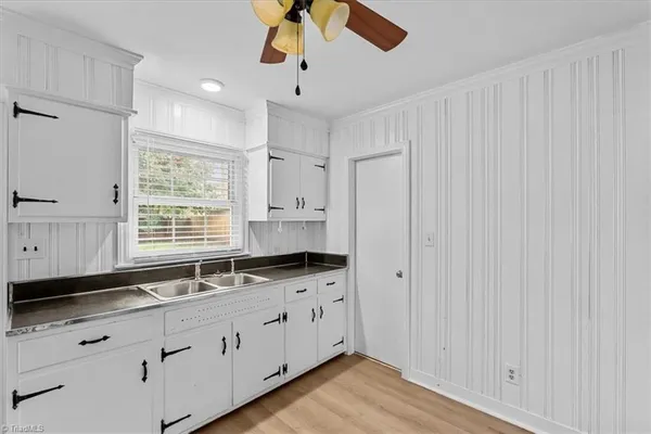 $1,600 | 2922 Isaacs Place, Greensboro, NC 27408