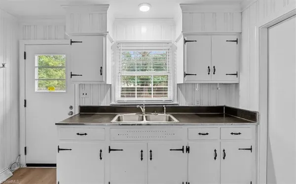 $1,600 | 2922 Isaacs Place, Greensboro, NC 27408