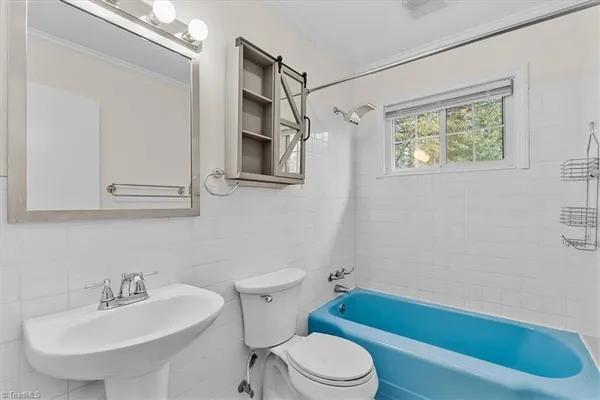 $1,600 | 2922 Isaacs Place, Greensboro, NC 27408