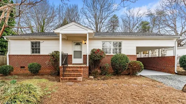 $1,600 | 2922 Isaacs Place, Greensboro, NC 27408