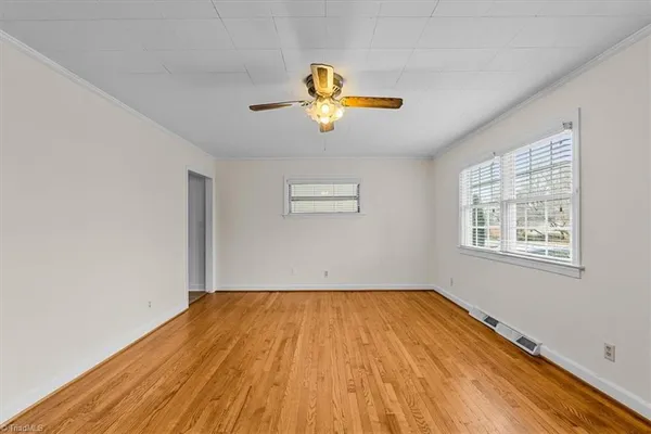 $1,600 | 2922 Isaacs Place, Greensboro, NC 27408