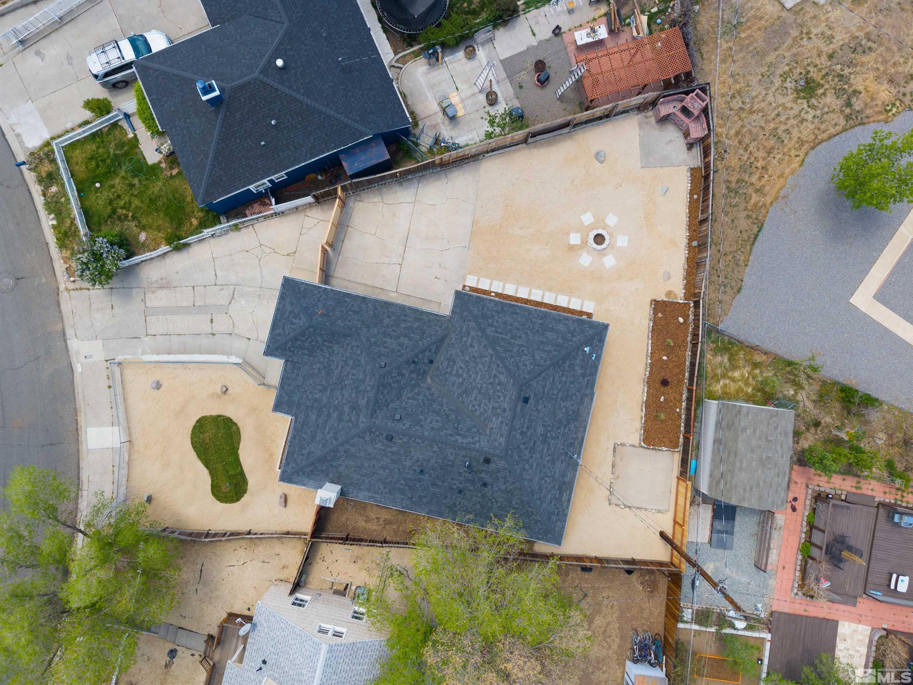983 Melba Drive Reno, NV 89503 - Photo 38 of 39 an aerial view of house with yard