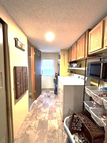 $99,500 | 1300 South Hamilton Street, Salem, IL 62881