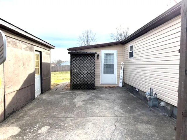$99,500 | 1300 South Hamilton Street, Salem, IL 62881
