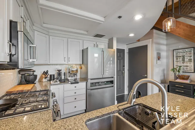 $459,000 | 600 Monroe Avenue Northwest, Unit 407, Grand Rapids, MI 49503