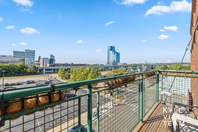 $459,000 | 600 Monroe Avenue Northwest, Unit 407, Grand Rapids, MI 49503