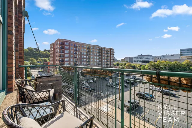 $459,000 | 600 Monroe Avenue Northwest, Unit 407, Grand Rapids, MI 49503