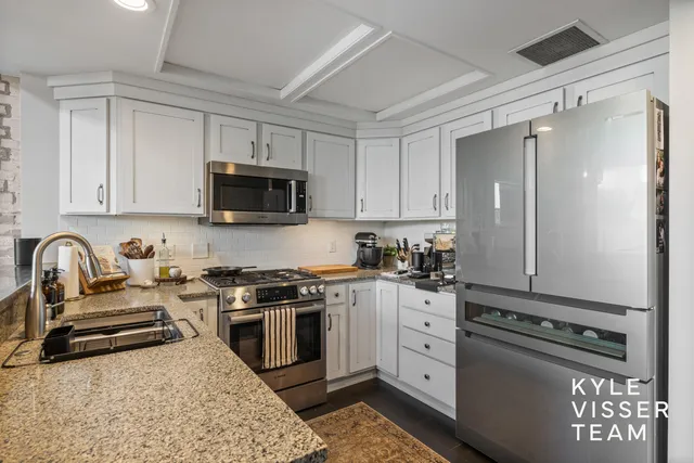 $459,000 | 600 Monroe Avenue Northwest, Unit 407, Grand Rapids, MI 49503