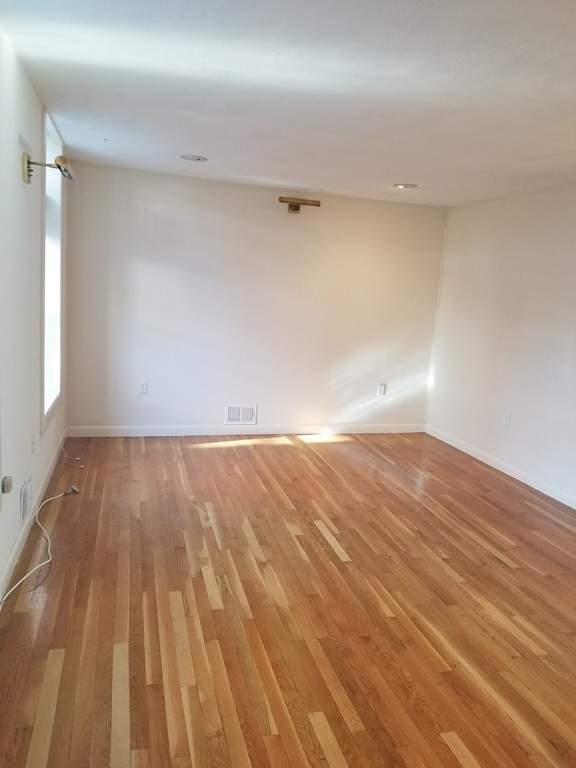 82 Myrtle Street, Unit 3 Boston, MA 02114 - Photo 2 of 6