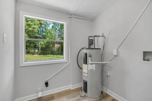 $229,900 | 319 Meadowbrook Lane, Tallahassee, FL 32304