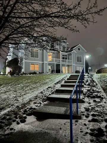 $3,100 | 6069 South Dune Harbor Drive, Unit 302, Portage, IN 46368