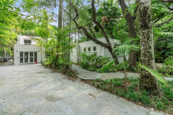 $20,000 | 1951 Secoffee Street, Miami, FL 33133