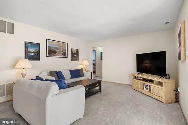 $235,000 | 32 Brighton Place, Sewell, NJ 08080