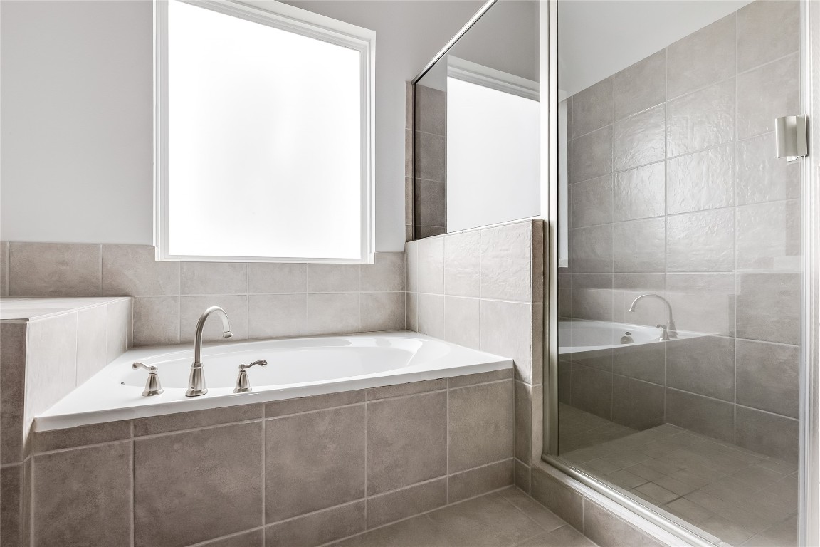 1948 Equine Road Leander, TX 78641 - Photo 24 of 36 Full bathroom featuring a bath