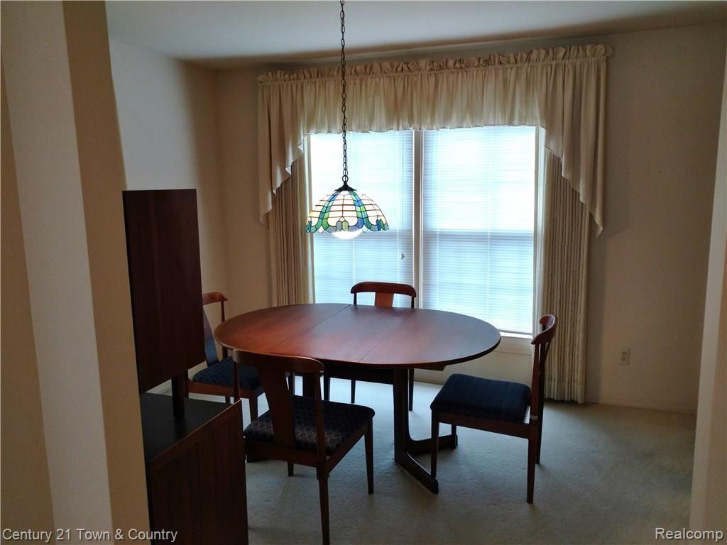 1368 Crescent Lane, Unit 303 Rochester Hills, MI 48306 - Photo 5 of 10