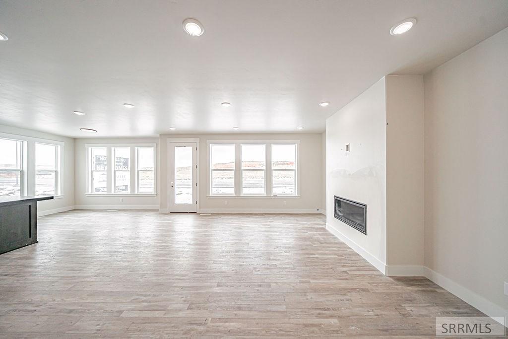 522 Vista Ridge Drive Rexburg, ID 83440 - Photo 4 of 48