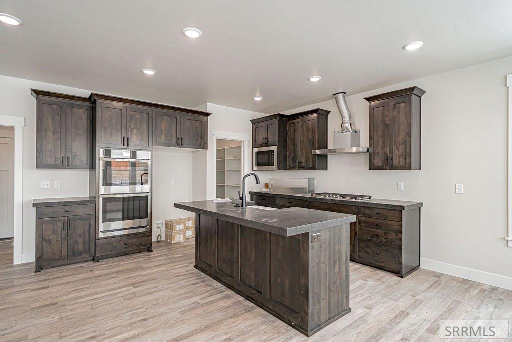 522 Vista Ridge Drive Rexburg, ID 83440 - Photo 8 of 48