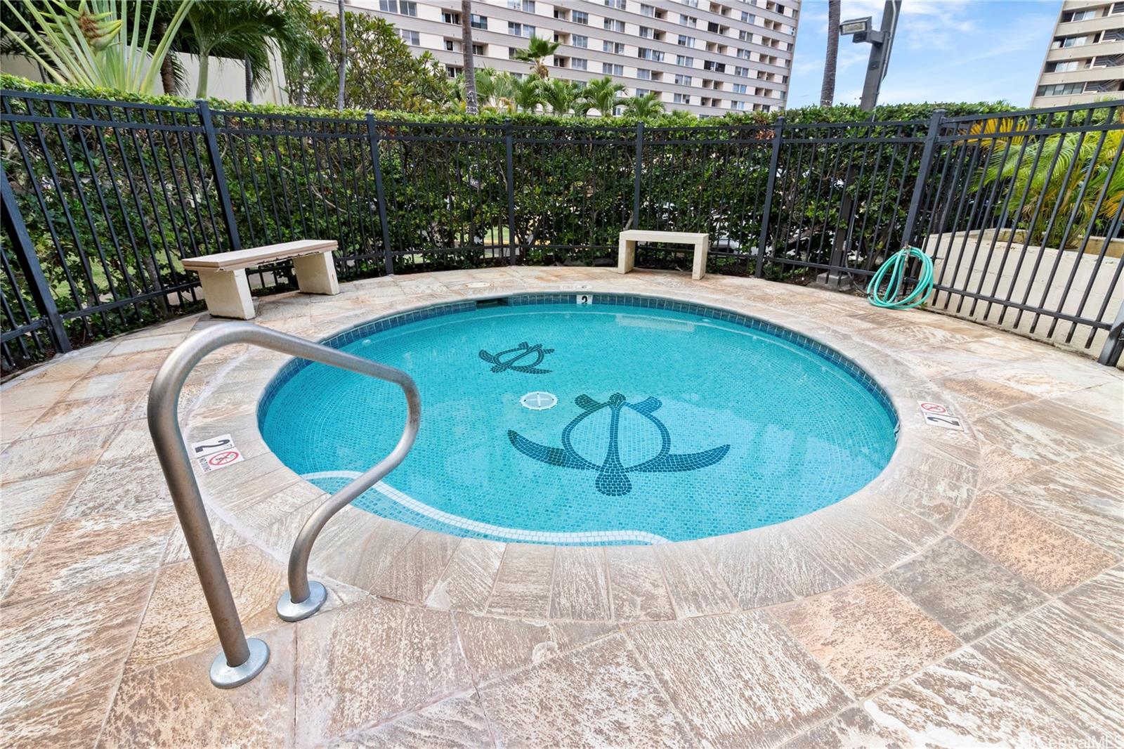 3161 Ala Ilima Street, Unit 1914 Honolulu, HI 96818 - Photo 2 of 17 Kiddie pool.