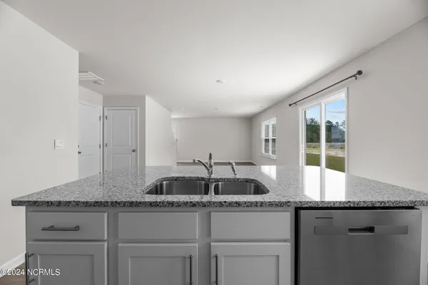 $2,400 | 4008 Madeline Farm Boulevard, New Bern, NC 28560