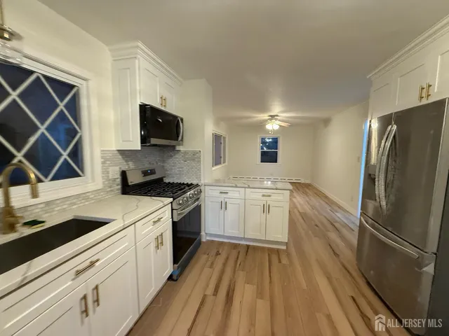 $699,000 | 126 Lakeside Drive North, Piscataway, NJ 08854