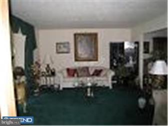 701 Warwick Road Fairless Hills, PA 19030 - Photo 3 of 12 Living Room