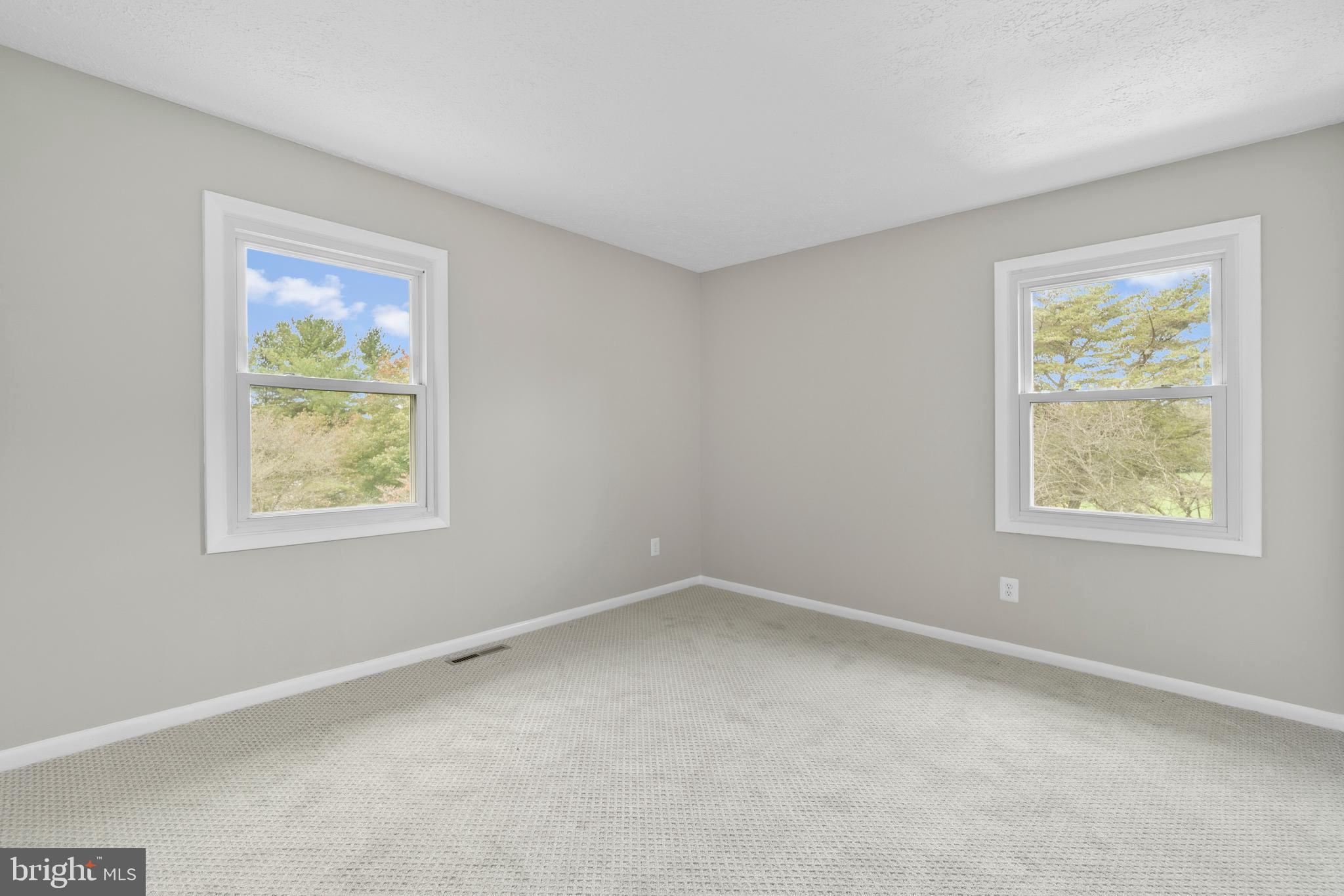 5134 Perry Road Mount Airy, MD 21771 - Photo 15 of 28 an empty room with windows