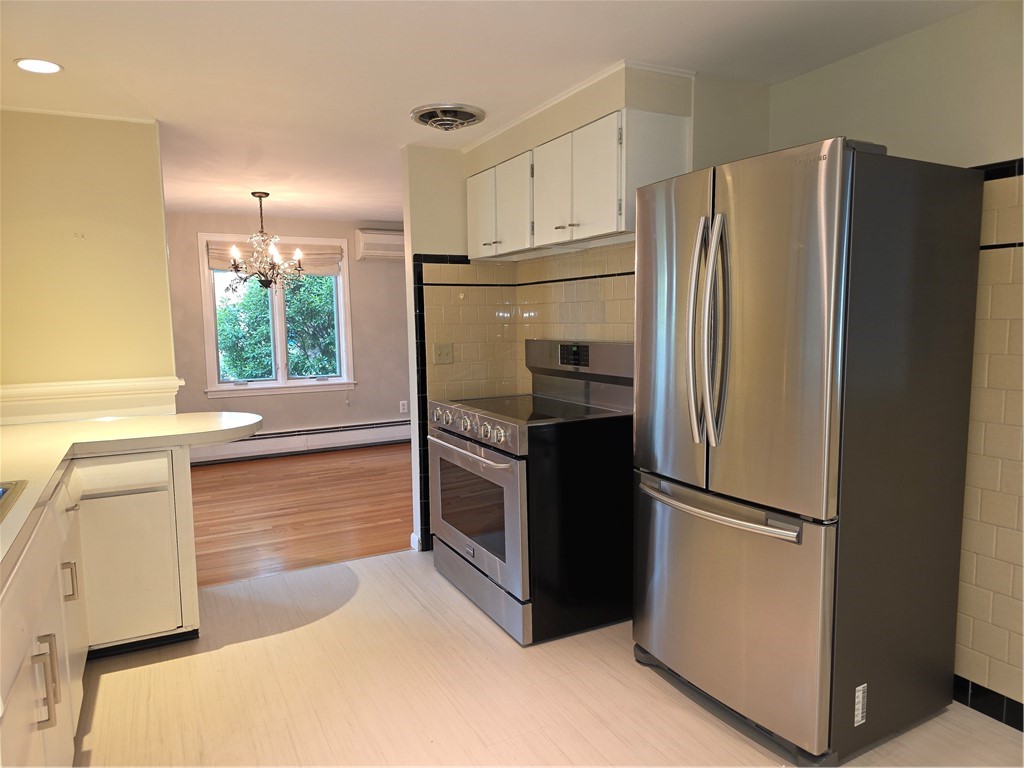 40 Russet Way Cranston, RI 02920 - Photo 9 of 35
