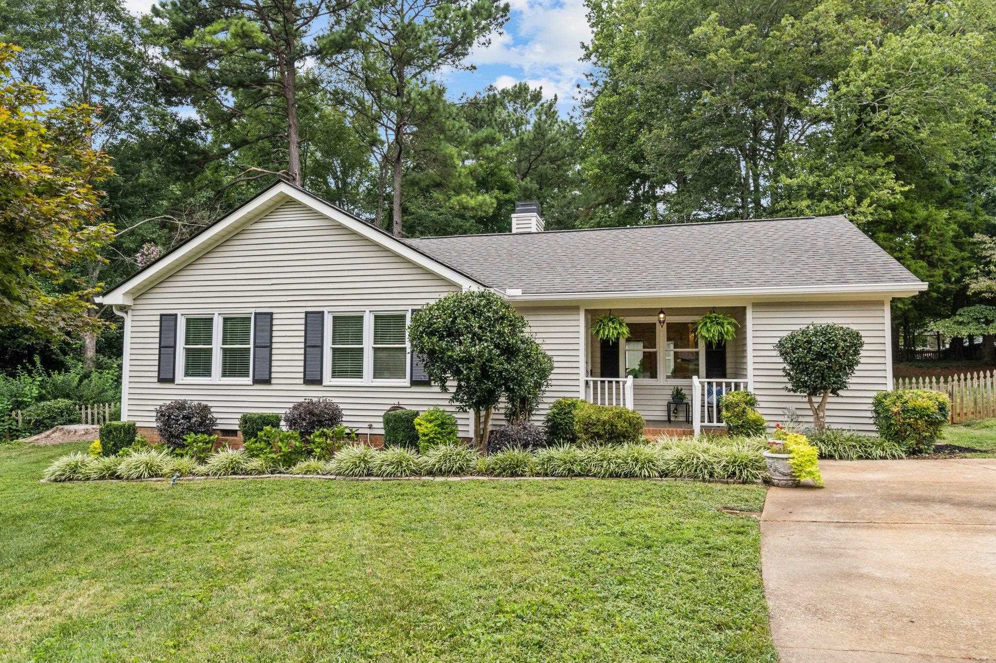 7321 Ridge Grove Court Raleigh, NC 27615 - Photo 2 of 33 Beautiful 1 level home on a Cul-De-Sac.