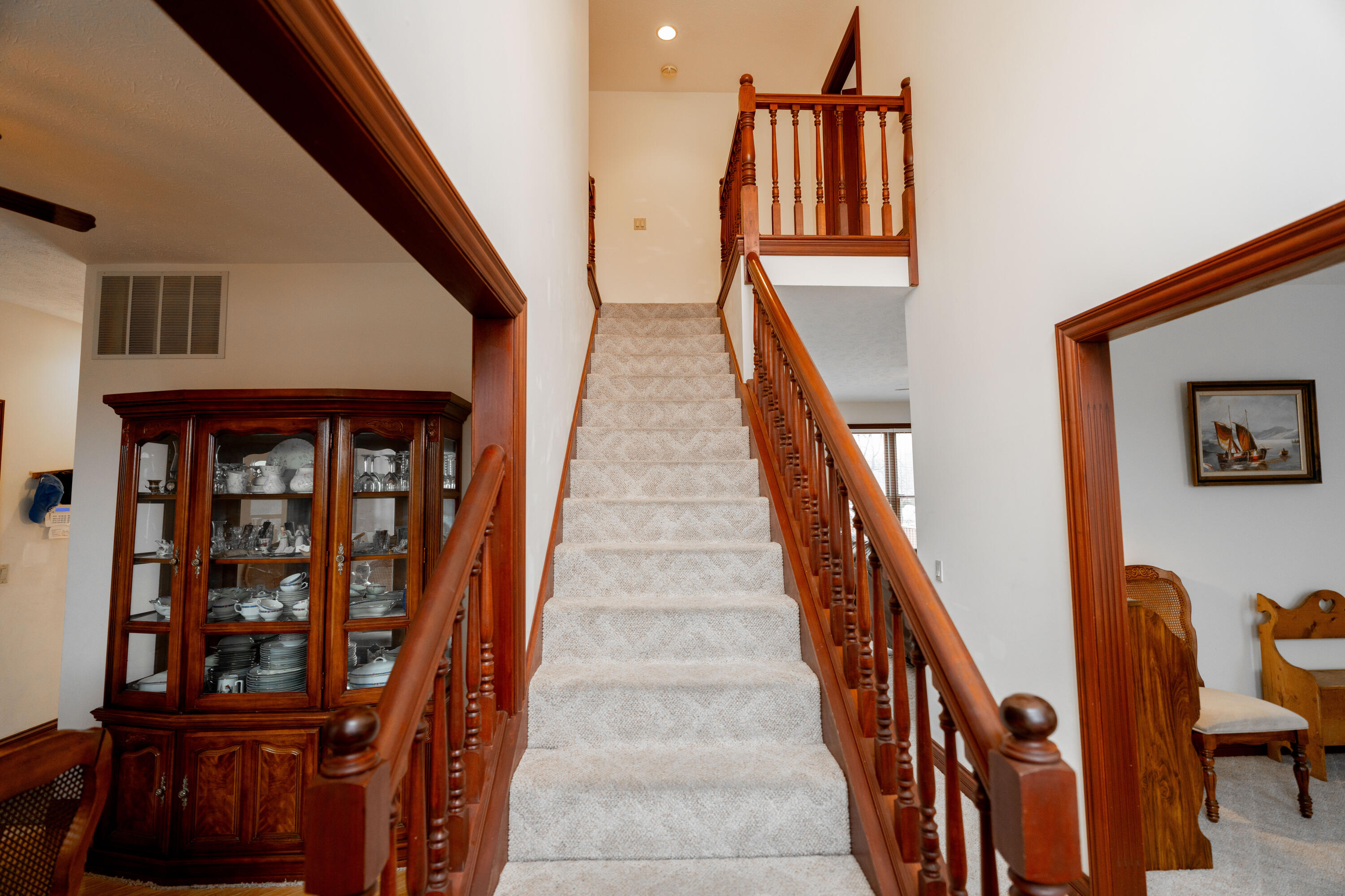 2442 Greystone Lane Springfield, OH 45503 - Photo 6 of 62