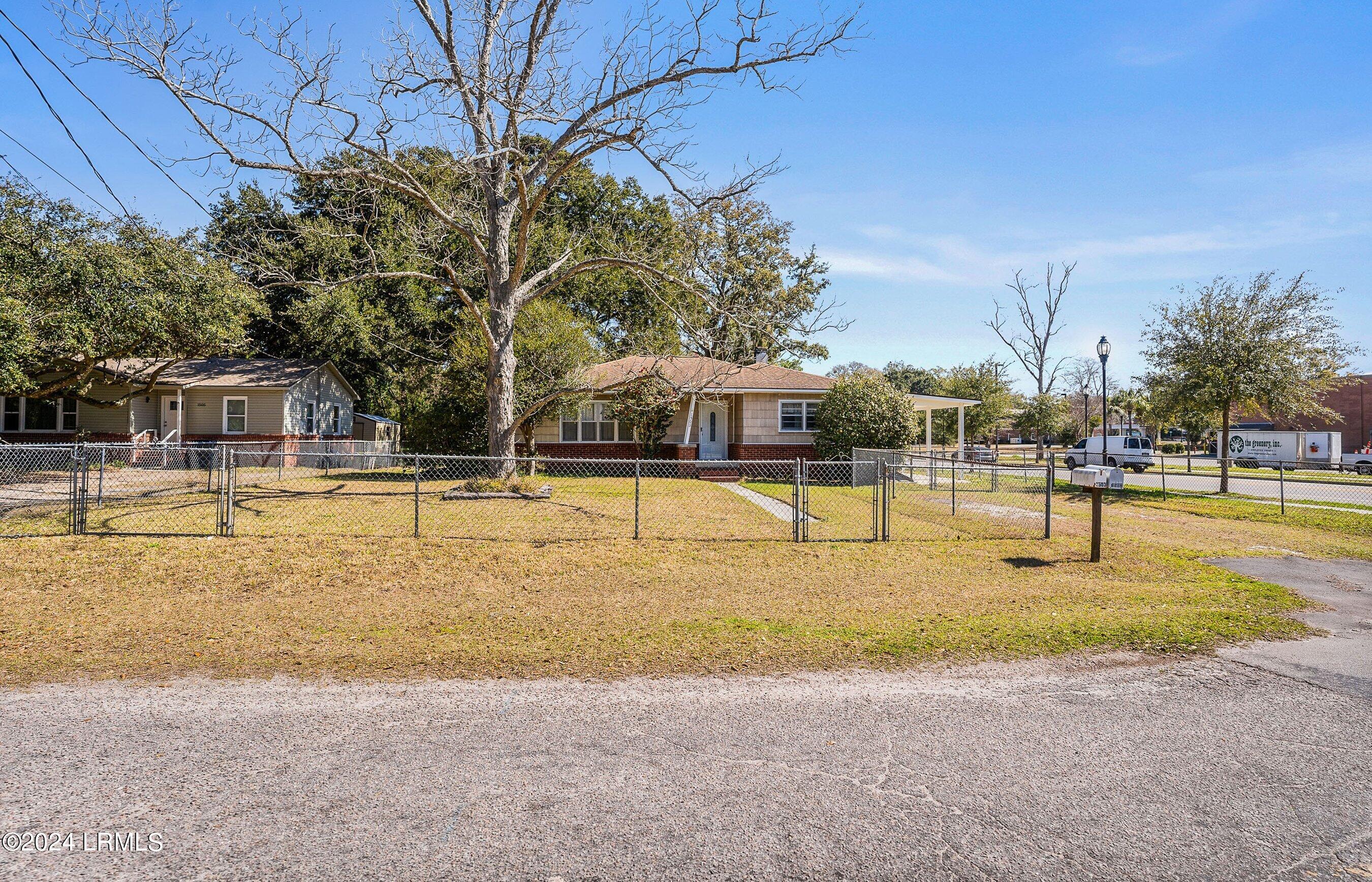 1503 State Rd S-7-202 Beaufort, SC 29902 - Photo 2 of 20 DSC06912-3-1.jpg-SMALL