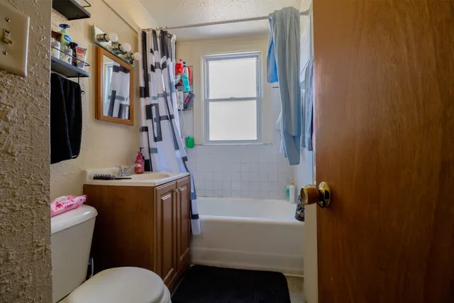 $139,900 | 3852 North 76th Street, Milwaukee, WI 53222