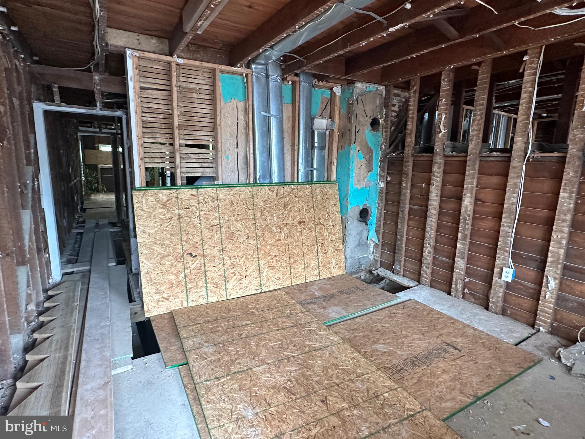 33 East 35 E 37 E E Main Street Middletown, DE 19709 - Photo 17 of 25