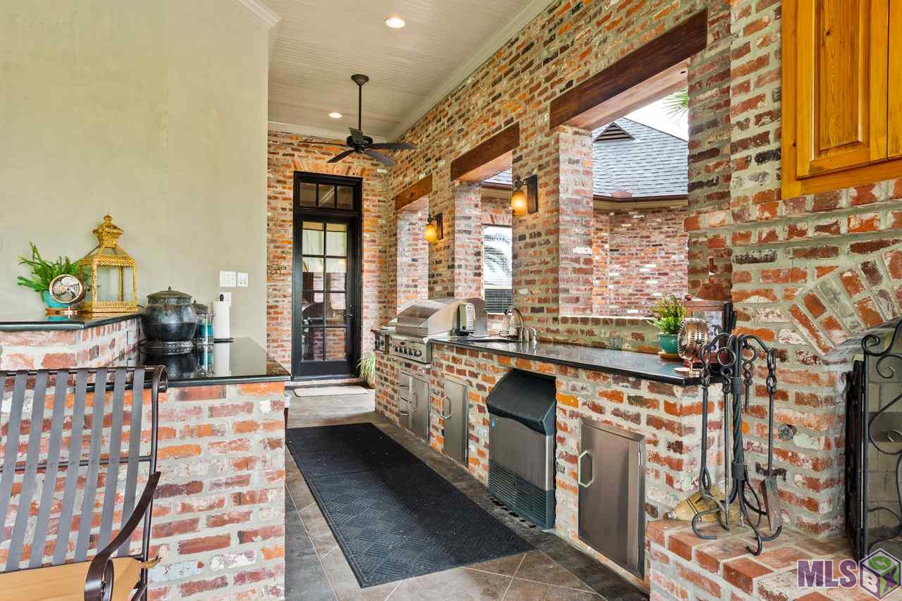 21541 Dolphin Court Springfield, LA 70462 - Photo 23 of 31