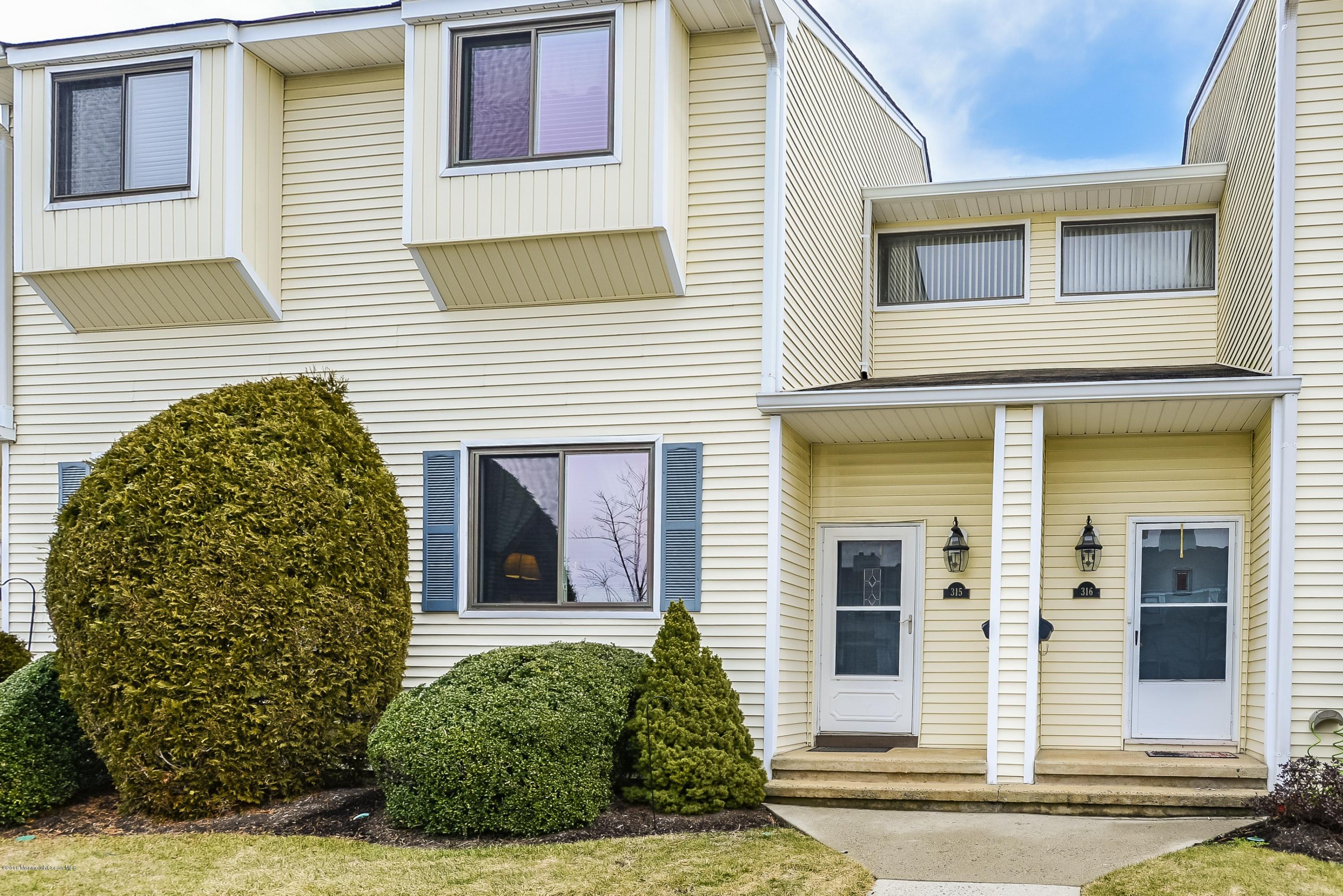 315 Middlewood Road Middletown, NJ 07748 - Photo 2 of 25 002_Front