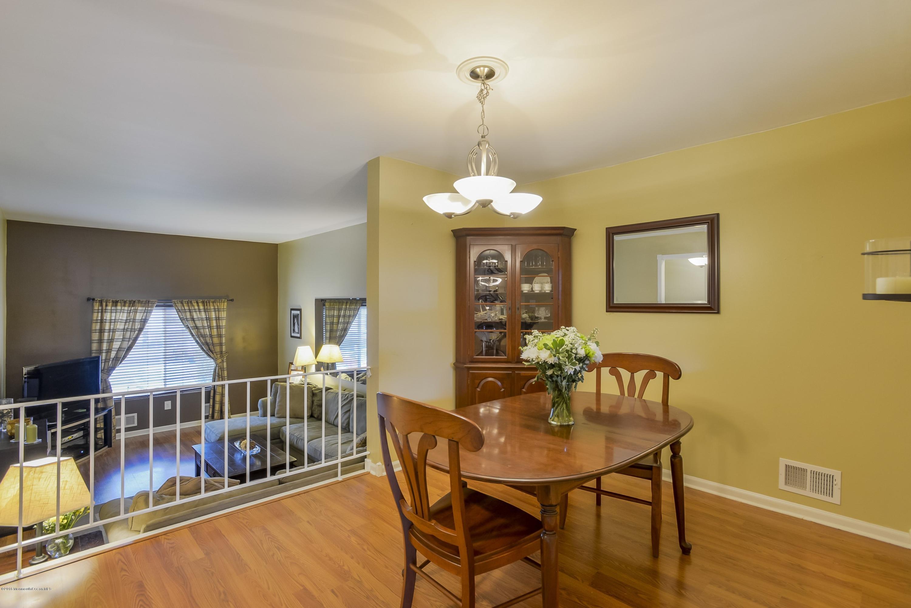 315 Middlewood Road Middletown, NJ 07748 - Photo 11 of 25 011_Dining Room