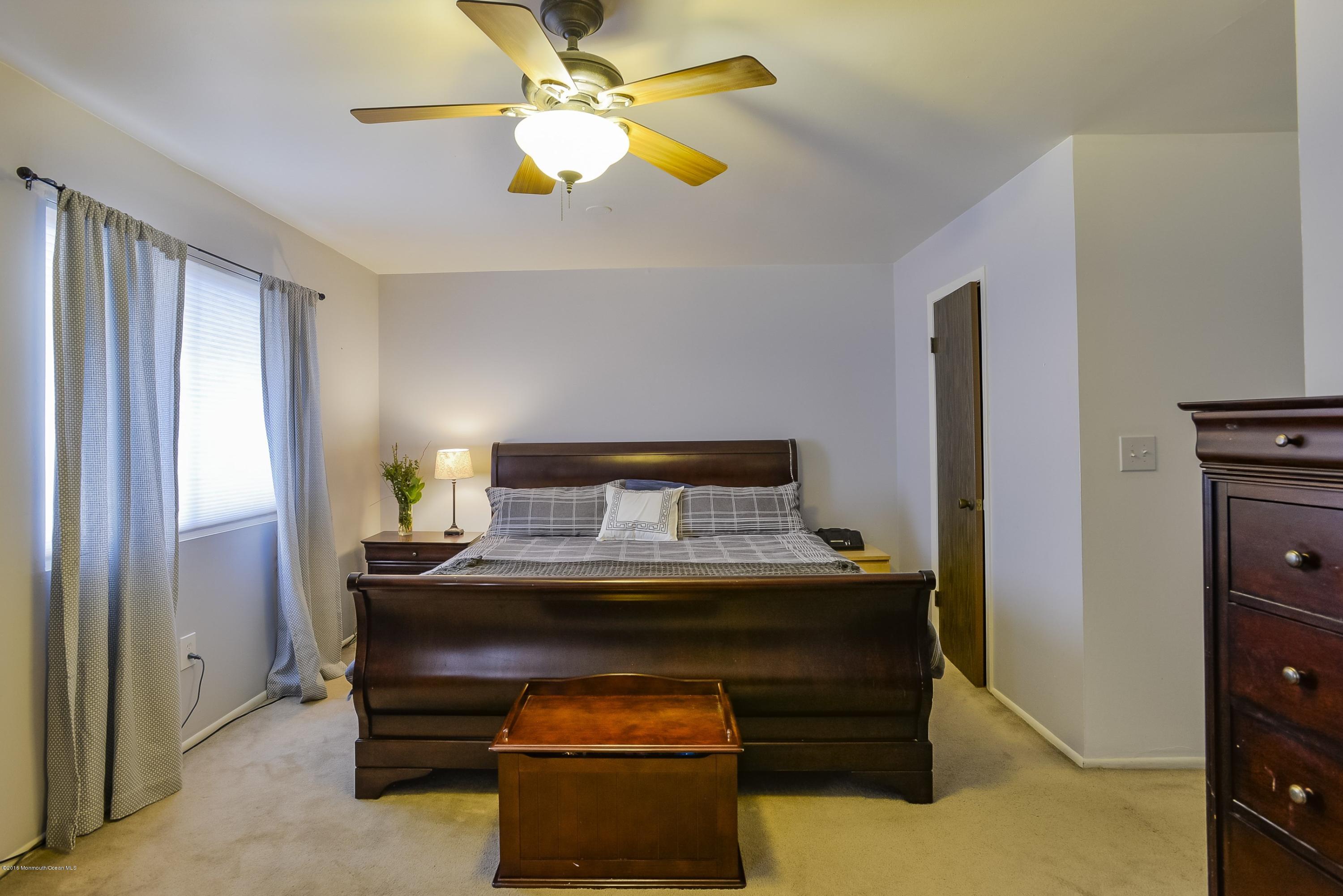 315 Middlewood Road Middletown, NJ 07748 - Photo 20 of 25 020_Master Bedroom